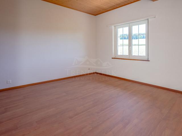 Bifamiliar house with 4.5 rooms on sale in Niedermuhlern 214 m² | dreamo. Ch