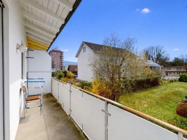 Bifamiliar house with 4.5 rooms on sale in Reinach BL 124 m² | dreamo. Ch