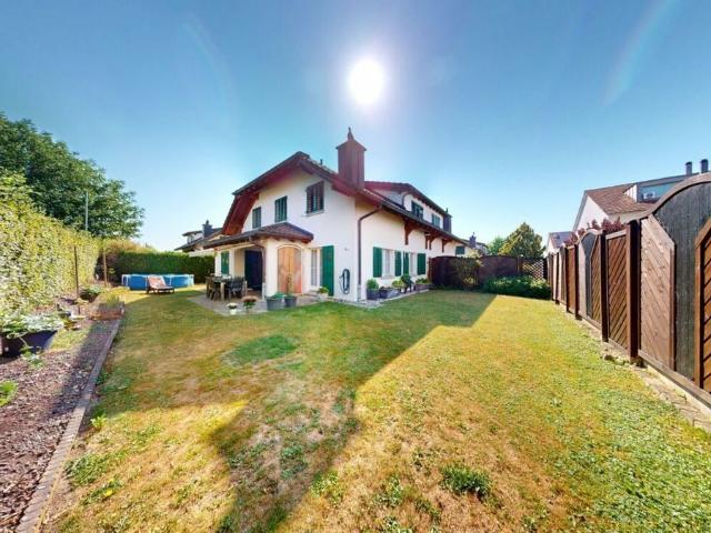 Bifamiliar house with 5.5 rooms on sale in Wohlen AG 170 m² | dreamo. Ch