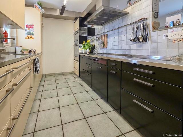 Bifamiliar house with 6.5 rooms on sale in Remetschwil 177 m² | dreamo. Ch