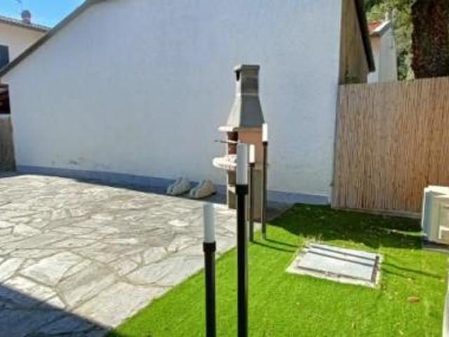 BIFAMILIARE di 4 vani e di 90 mq PIETRASANTA rif. MP925