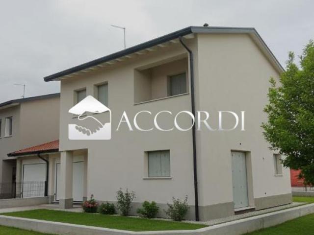BIFAMILIARE di 4 vani e di 166 mq CORDIGNANO rif. MZ11