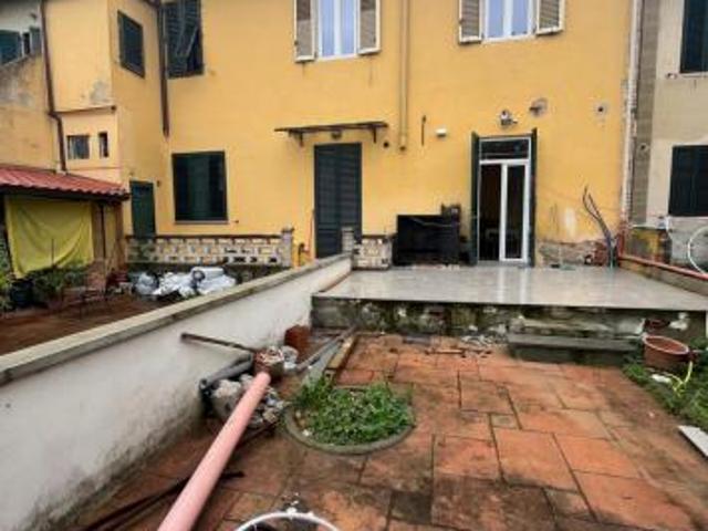 BIFAMILIARE di 5 vani e di 140 mq CAMPI BISENZIO rif. L1262_1