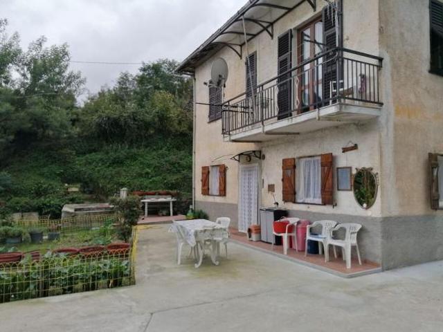 Bifamiliare in vendita a Ceranesi