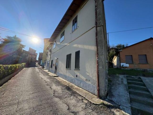Bifamiliare in vendita a Alta Val Tidone