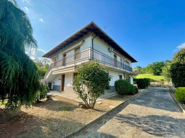 Bifamiliare in vendita a Alessandria, Valmadonna