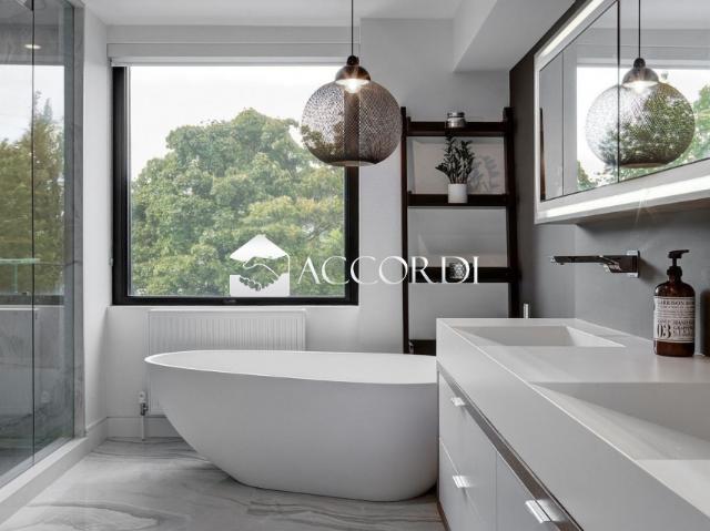 BIFAMILIARE in VENDITA a MONTEBELLUNA di 4 vani
