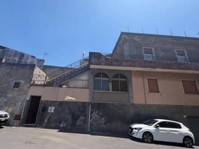 Bifamiliare in vendita a Nicolosi