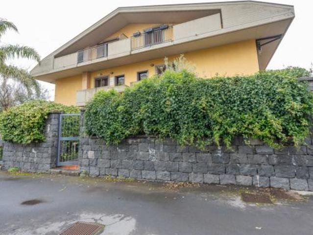Bifamiliare in vendita a Sant'Agata li Battiati