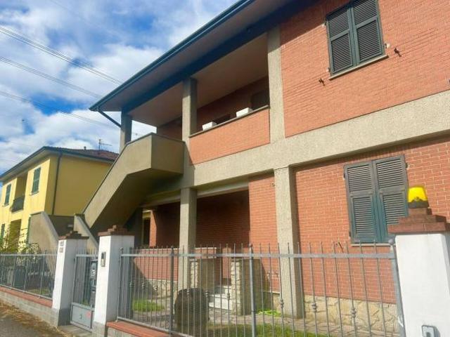 Bifamiliare in vendita a Sarzana