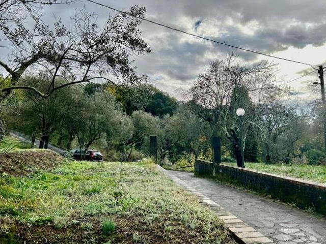 Bifamiliare in vendita a Sarzana