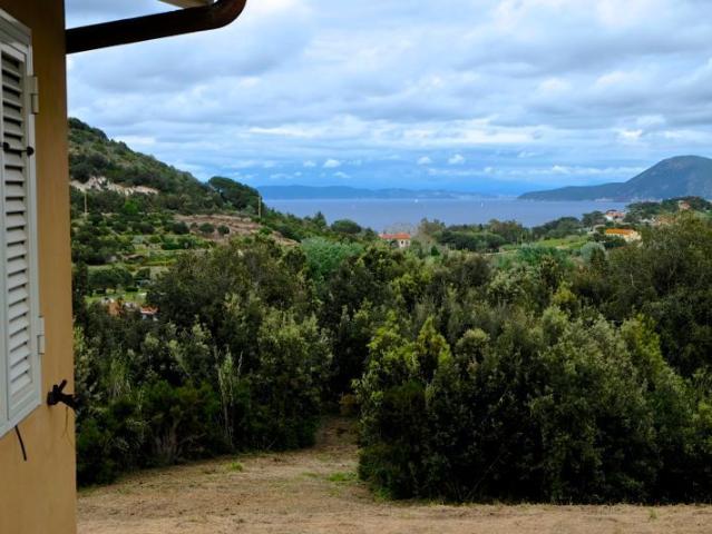 BIFAMILIARE in VENDITA a PORTOFERRAIO Portoferraio di 5 vani