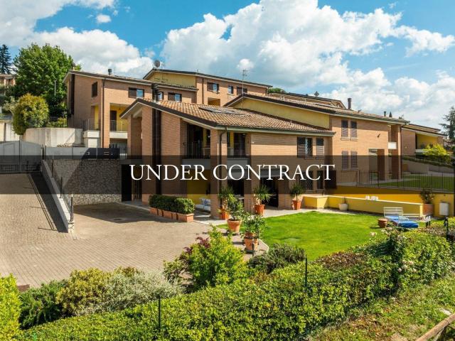 Bifamiliare in vendita a Perugia, Prepo 250m² Perugia