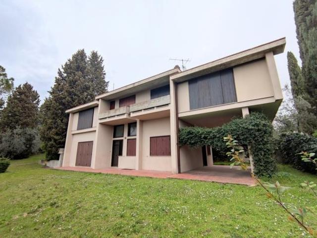 Bifamiliare in vendita a Terni