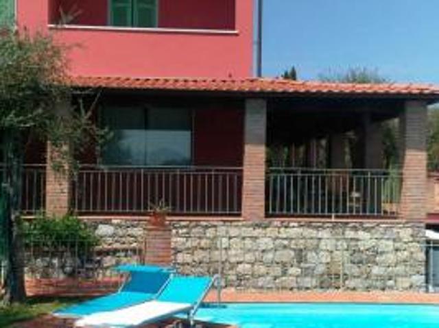 Bifamiliare in vendita a Vezzano Ligure