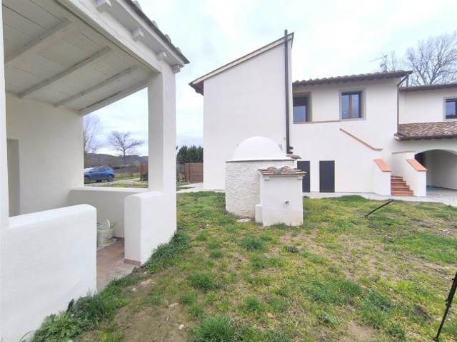 Appartamento indipendente in Vendita in zona MATTAGNANO con giardino