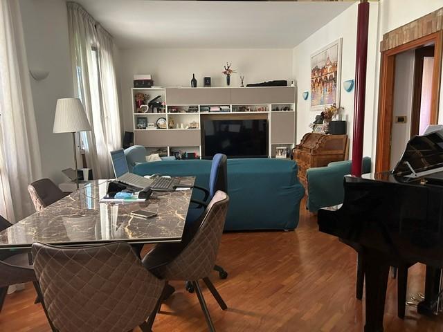 BIFAMILIARE IN AFFITTO ZONA OSPEDALI CON GIARDINO