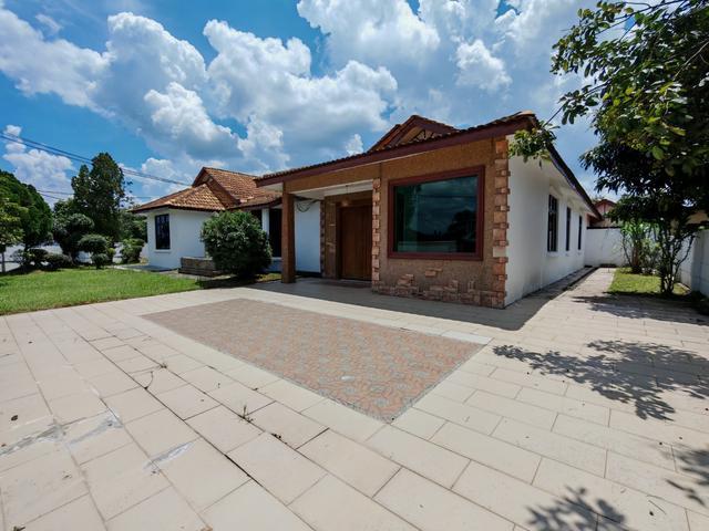 BIG 9000sf Single Storey Bungalow Bandar Rinching Semenyih