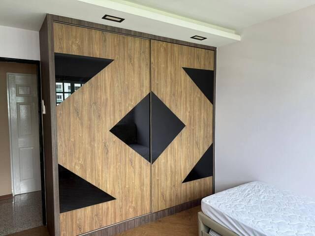 Big Common Room at Blk 128 Pending Road near to LRT and MRT FEMALE ONLY