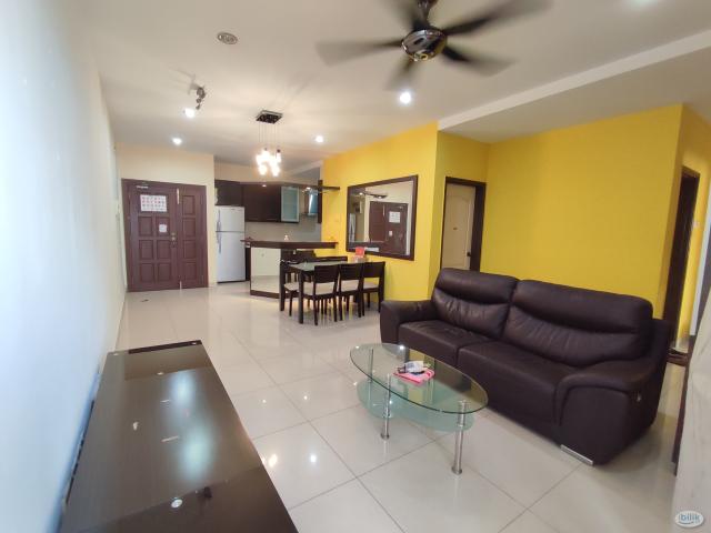 Big cabinet master bedroom for any gender at Pelangi utama condominium