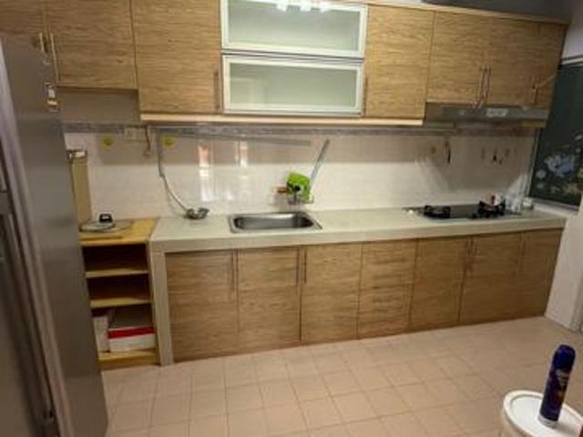 Big and Cheap unit 4 bedroom KajangSemenyih Area for rent 4 Bed