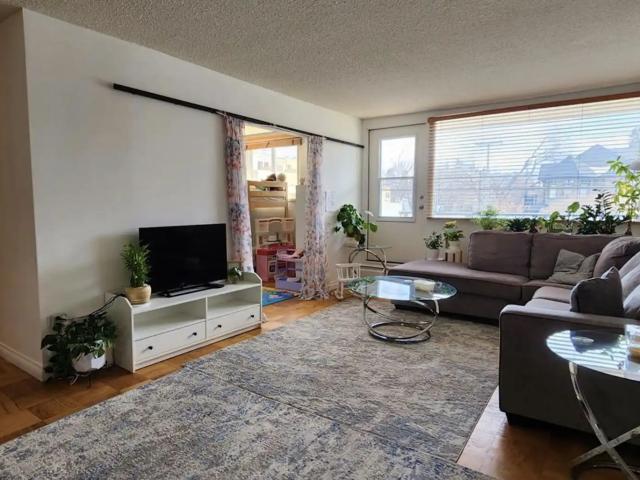 Big, Bright, Inner City Condo Utilities Included!