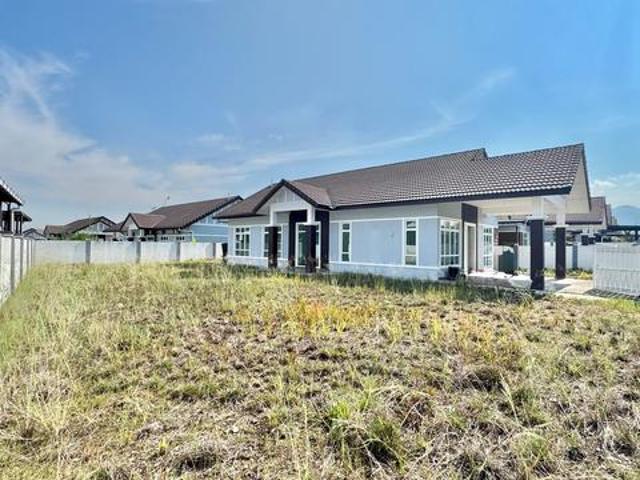 Big Extra Land Single Storey Bungalow
