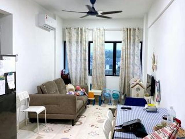 BIG KITCHEN CABINETSURIA RAFFLESIA Apartment Low Density RENOVATED