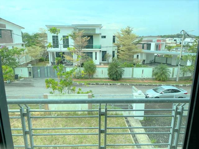 Big House 24hr Security 8K sqft 2 Sty Bungalow Vista Kirana Ayer Keroh