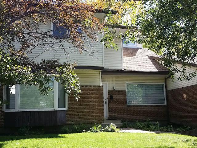 Big House Short Walk to Dalhousie LRT C Train for rent