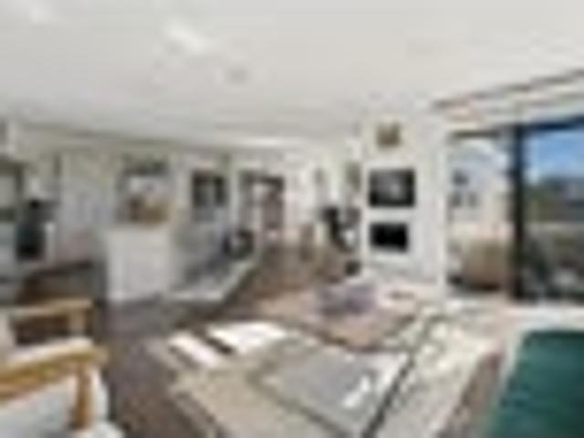 Big home, big views, big lifestyle options