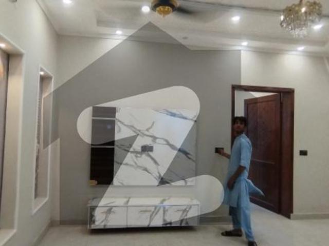 Big opportunity 5 Marla New House For Sale Central Park Block A1