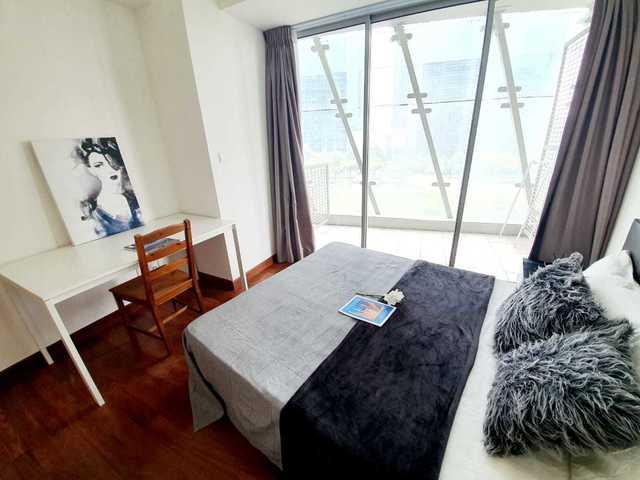 Big Outdoor Balcony Queen Room Marina Bay Sands