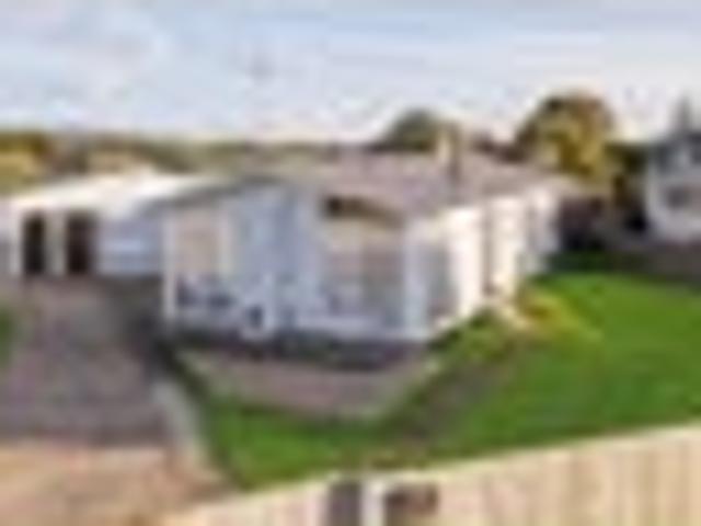 BIG LAND. BIG FRONTAGE. BIG POTENTIAL!