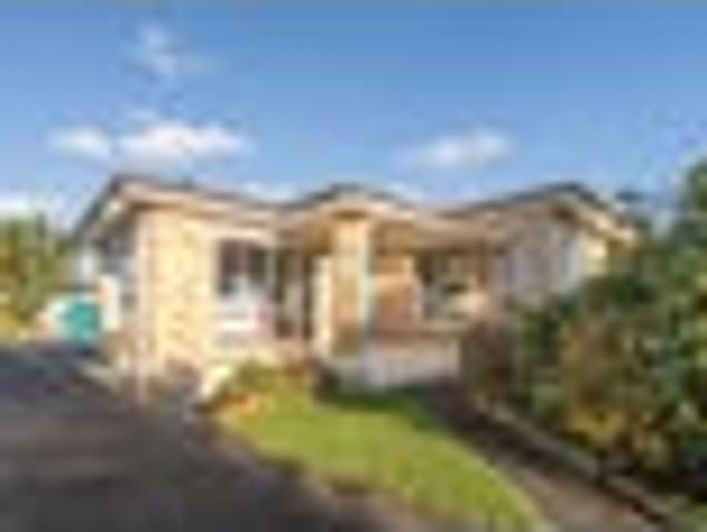 Big Land, Brick Home & Motivated Vendors!