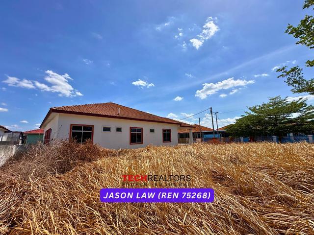 BIG LAND CORNER LOT Semi D Taman Puteri Beside Taman Lagenda