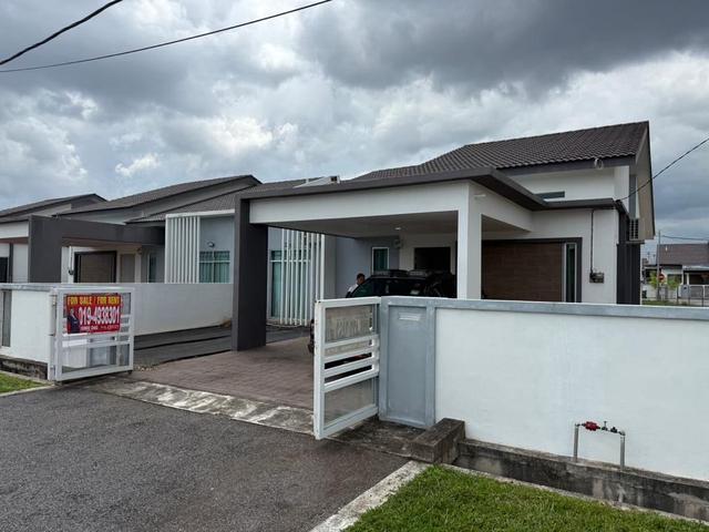 BIG LAND CORNER LOT Yarra Park WestFeild Setingkat Semi D Corner Lot