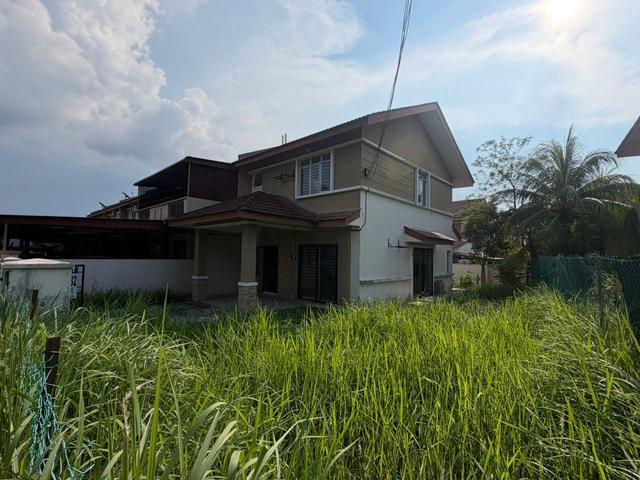 Big Land End Lot 2 Storey Terrace Taman Amana Saujana Rawang