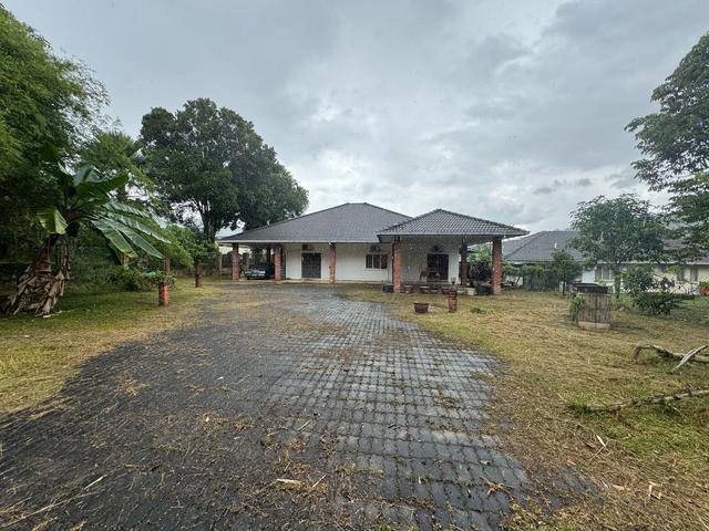 Big Land Single Storey Corner Bungalow Desa Melor Serendah Rawang