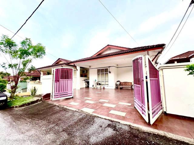 Big Land Size SemiD Single Storey Bali Villa Seremban 2