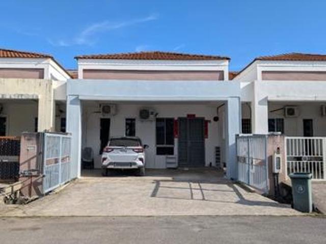 Big Land Size Single Storey Terrace House for Sale at Senadin Miri