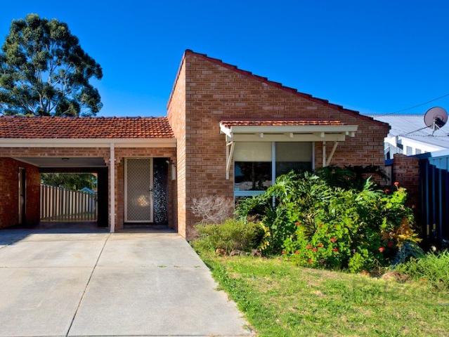 Big Living Area, Big Bedrooms, Big Backyard!