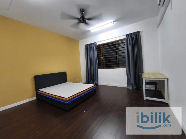 Big Master room private bathroom in Nilai
