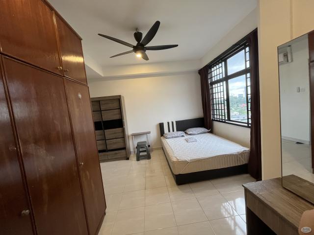 Big Middle Aircond Room at Aloha Towers, Johor Bahru