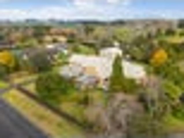 BIG SHED, BEAUTIFUL HOME, BRILLIANT LOCATION!