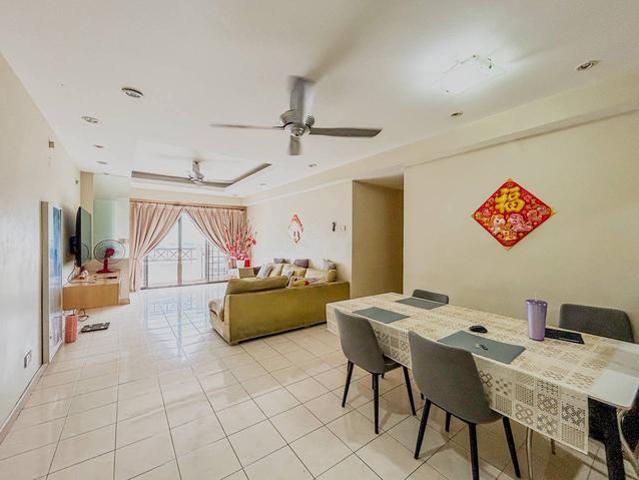 BIG SIZE 1400sqft Vista Komanwel Condominium Bukit Jalil