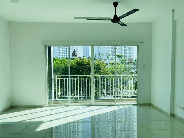 BIG SIZE UNIT Fiera Vista Bayan Lepas 1400sf Low floor Bare unit