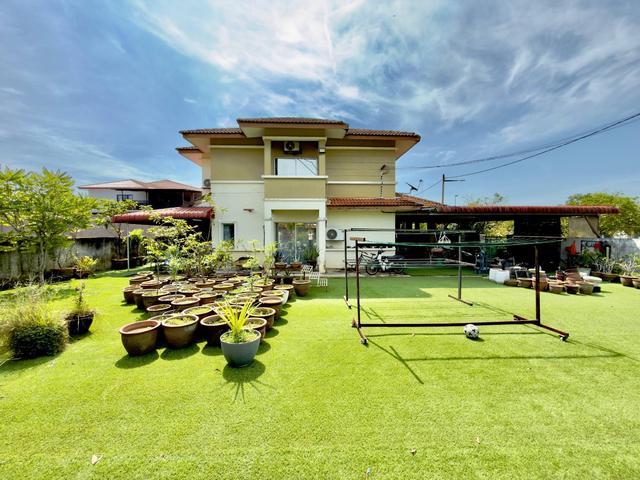 BIG SIZE Corner Lot Double Storey Taman Saujana Rawang