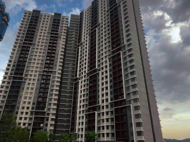 BIG SINGLE ROOM FOR RENT @ VIERRA RESIDENCES, BANDAR KINRARA PUCHONG