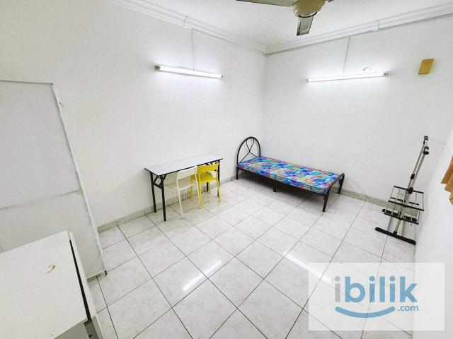 Big Single Room In Bandar Utama PJ | Ready Move In | Easy Access to Damansara